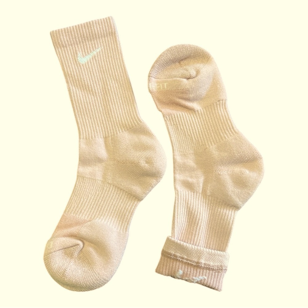 Nike Dri-FIT Crew Socks - Pink (1 Pair) Medium - Picture 7 of 7